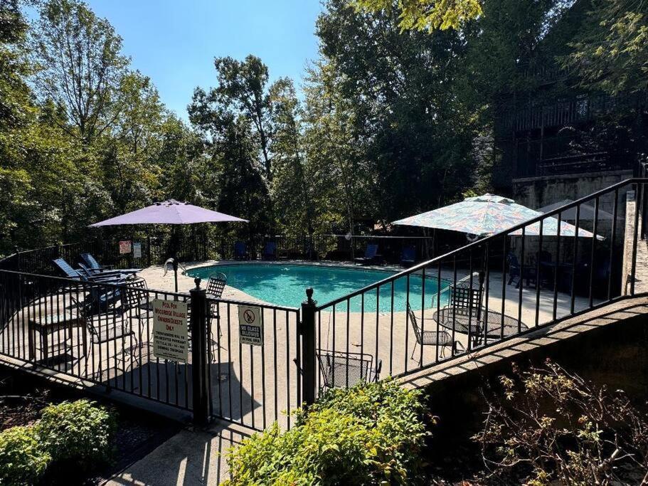 Relax At Forge Chalet Tranquil Retreat Near Attractions Pigeon Forge Eksteriør bilde
